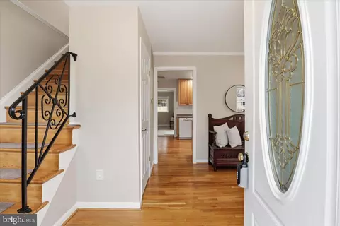 Entry Way - 5519 Yorkshire St, Springfield, VA 22151 photo 1 of 7