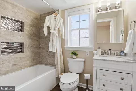 Bath - 5519 Yorkshire St, Springfield, VA 22151 photo 1 of 6