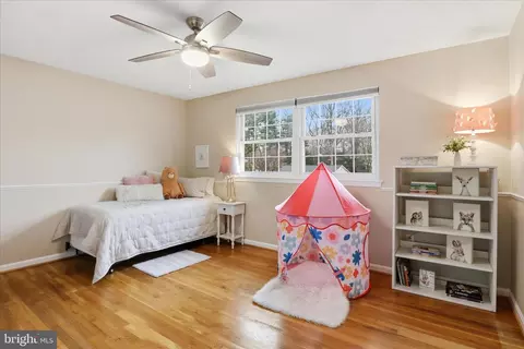 Bedroom - 5519 Yorkshire St, Springfield, VA 22151 photo 4 of 6