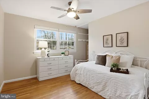 Bedroom - 5519 Yorkshire St, Springfield, VA 22151 photo 5 of 6