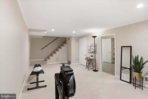 Entry Way - 5519 Yorkshire St, Springfield, VA 22151 photo 7 of 7