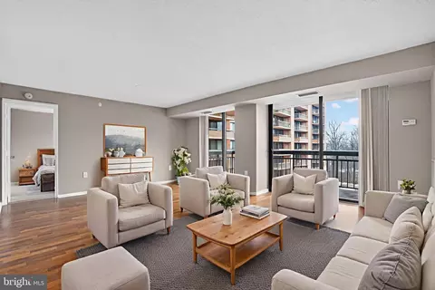 2230 George C Marshall Dr #513, Falls Church, VA 22043