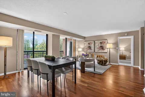 2230 George C Marshall Dr #513, Falls Church, VA 22043