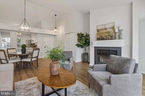 3403 Lakeside View Dr #18-4, Falls Church, VA 22041