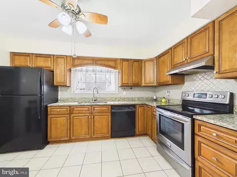 5907 Camberly Ave, Springfield, VA 22150 photo 6