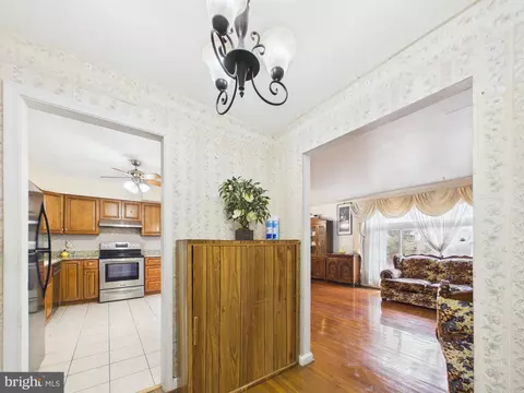 5907 Camberly Ave, Springfield, VA 22150 photo 9