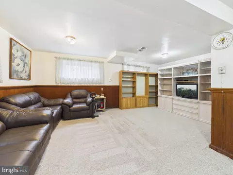 5907 Camberly Ave, Springfield, VA 22150 photo 16