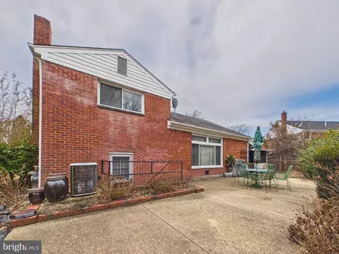 5907 Camberly Ave, Springfield, VA 22150 photo 32
