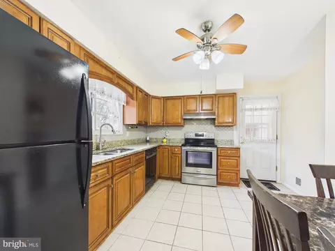 5907 Camberly Ave, Springfield, VA 22150 photo 8
