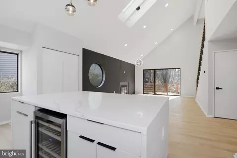Entry Way - 1671 Cedar Hollow Way, Reston, VA 20194 photo 3 of 8