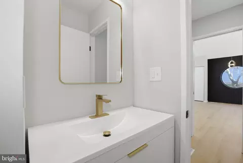Bath - 1671 Cedar Hollow Way, Reston, VA 20194 photo 3 of 13