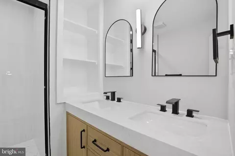 Bath - 1671 Cedar Hollow Way, Reston, VA 20194 photo 5 of 13