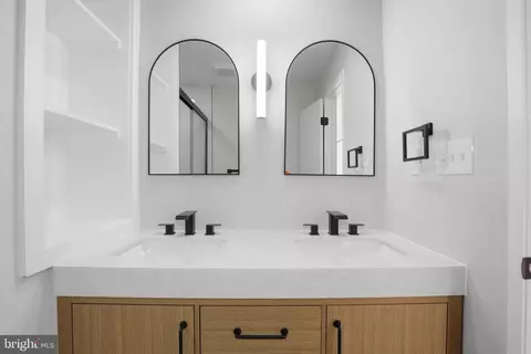 Bath - 1671 Cedar Hollow Way, Reston, VA 20194 photo 6 of 13