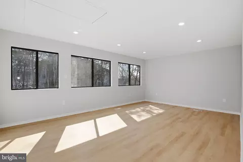 Living - 1671 Cedar Hollow Way, Reston, VA 20194 photo 6 of 7