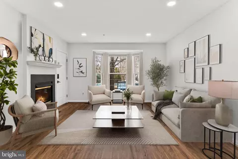 1520 Northern Neck Dr #101, Vienna, VA 22182