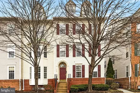 1520 Northern Neck Dr #101, Vienna, VA 22182