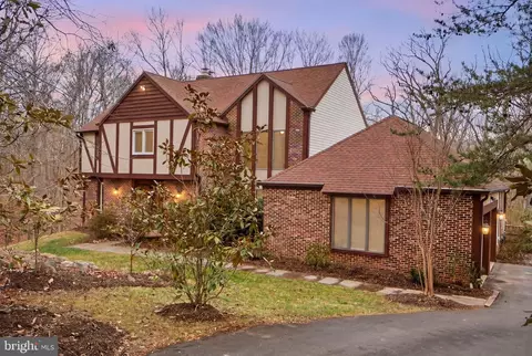 11480 Robert Stephens Dr, Fairfax Station, VA 22039