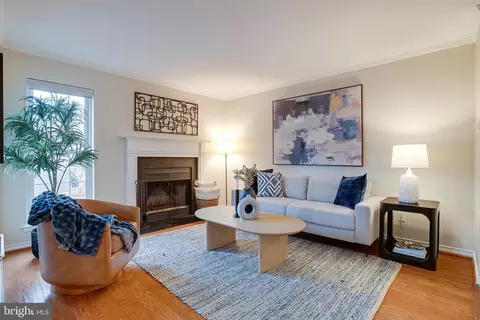 1534 Lincoln Way #202, Mclean, VA 22102