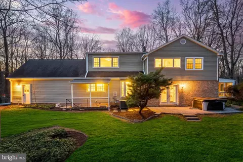 Exterior - 2615 Steeplechase Dr, Reston, VA 20191 photo 2 of 4