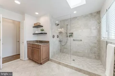 Bath - 2615 Steeplechase Dr, Reston, VA 20191 photo 5 of 7