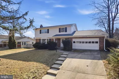 2008 Friendship Ln, Falls Church, VA 22043