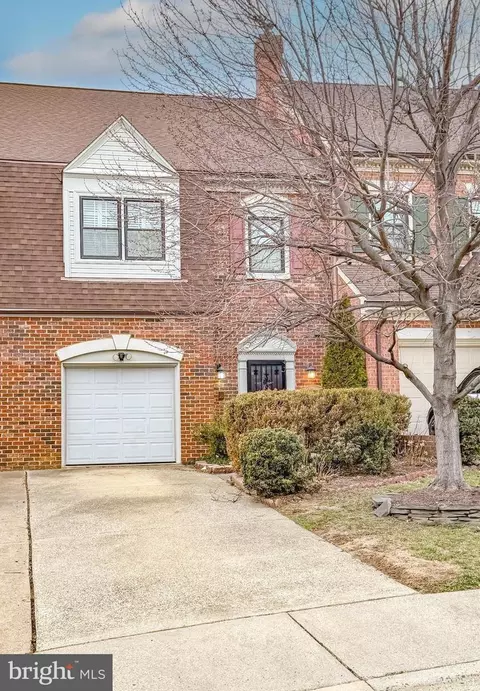 6312 Chaucer View Cir, Alexandria, VA 22304