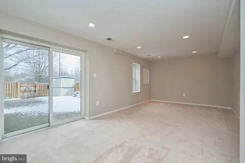 9634 Blincoe Ct, Burke, VA 22015 photo 32