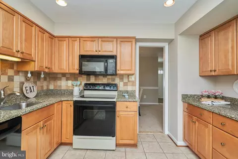 9634 Blincoe Ct, Burke, VA 22015 photo 16