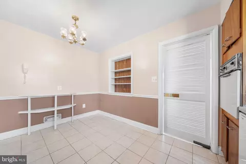 Entry Way - 1806 Lansing Ct, Mclean, VA 22101 photo 2 of 5