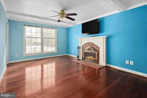Living - 12814 Pinecrest Rd, Herndon, VA 20171 photo 4 of 5