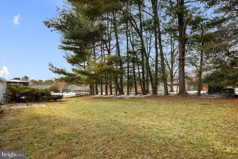 Exterior - 12814 Pinecrest Rd, Herndon, VA 20171 photo 5 of 8