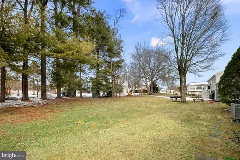 Exterior - 12814 Pinecrest Rd, Herndon, VA 20171 photo 4 of 8