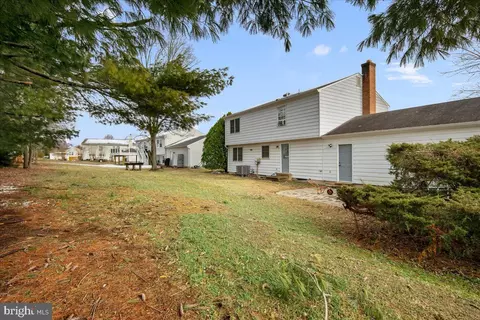Exterior - 12814 Pinecrest Rd, Herndon, VA 20171 photo 7 of 8