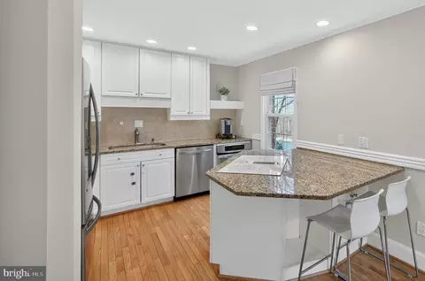 5624 Kirkham Ct, Springfield, VA 22151 photo 5