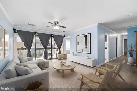 549 Florida Ave #201, Herndon, VA 20170