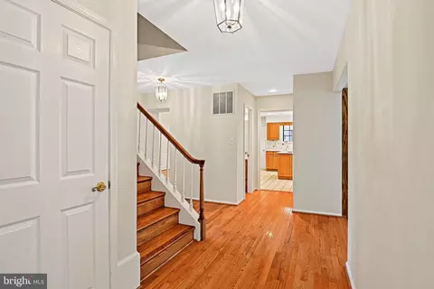 Entry Way - 11311 Handlebar Rd, Reston, VA 20191 photo 5 of 8