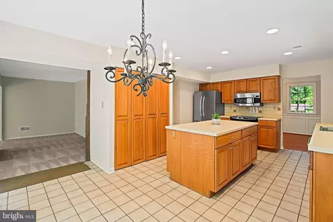 Kitchen - 11311 Handlebar Rd, Reston, VA 20191 photo 8 of 8