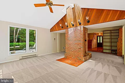 Living - 11311 Handlebar Rd, Reston, VA 20191 photo 10 of 13