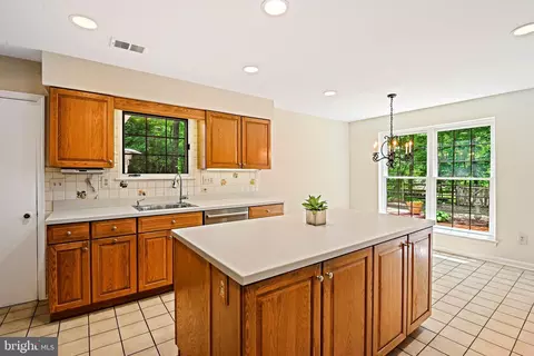 Kitchen - 11311 Handlebar Rd, Reston, VA 20191 photo 2 of 8