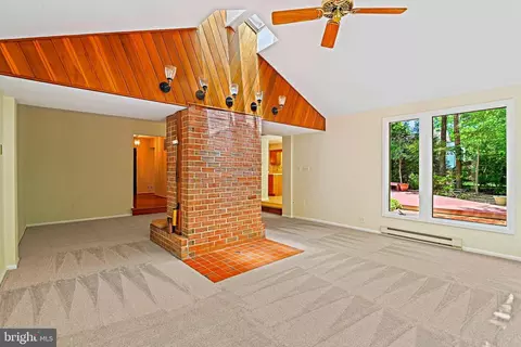 Living - 11311 Handlebar Rd, Reston, VA 20191 photo 11 of 13