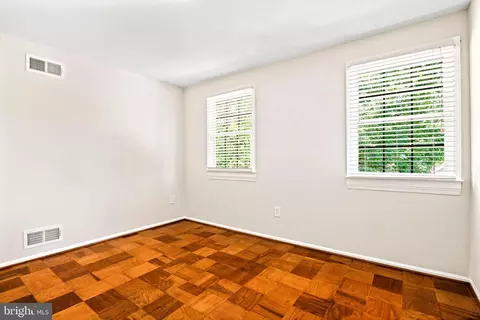 Bedroom - 11311 Handlebar Rd, Reston, VA 20191 photo 9 of 10