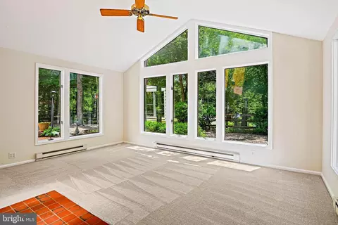 Living - 11311 Handlebar Rd, Reston, VA 20191 photo 6 of 13