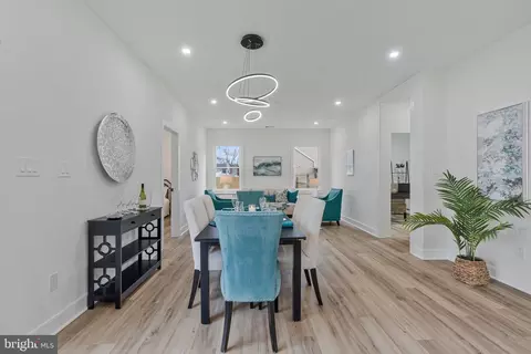 656 Stuart Ct, Herndon, VA 20170 photo 13