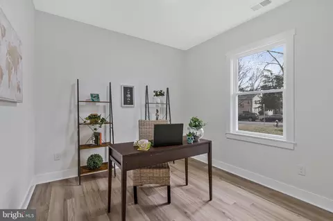 656 Stuart Ct, Herndon, VA 20170 photo 21