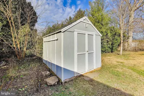 7402 Inzer St, Springfield, VA 22151 photo 32