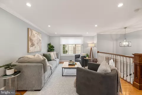 Living - 8463 Yellow Leaf Ct, Springfield, VA 22153 photo 1 of 7