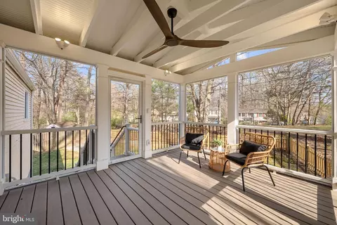 Exterior - 8463 Yellow Leaf Ct, Springfield, VA 22153 photo 2 of 6