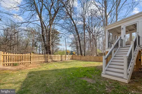Exterior - 8463 Yellow Leaf Ct, Springfield, VA 22153 photo 5 of 6