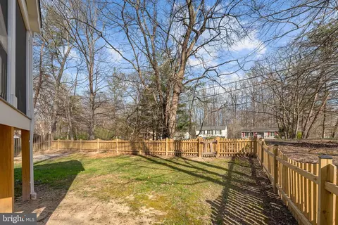 Exterior - 8463 Yellow Leaf Ct, Springfield, VA 22153 photo 6 of 6