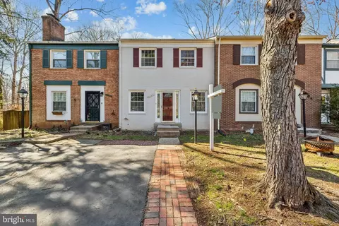 6136 Gothwaite Dr, Centreville, VA 20120